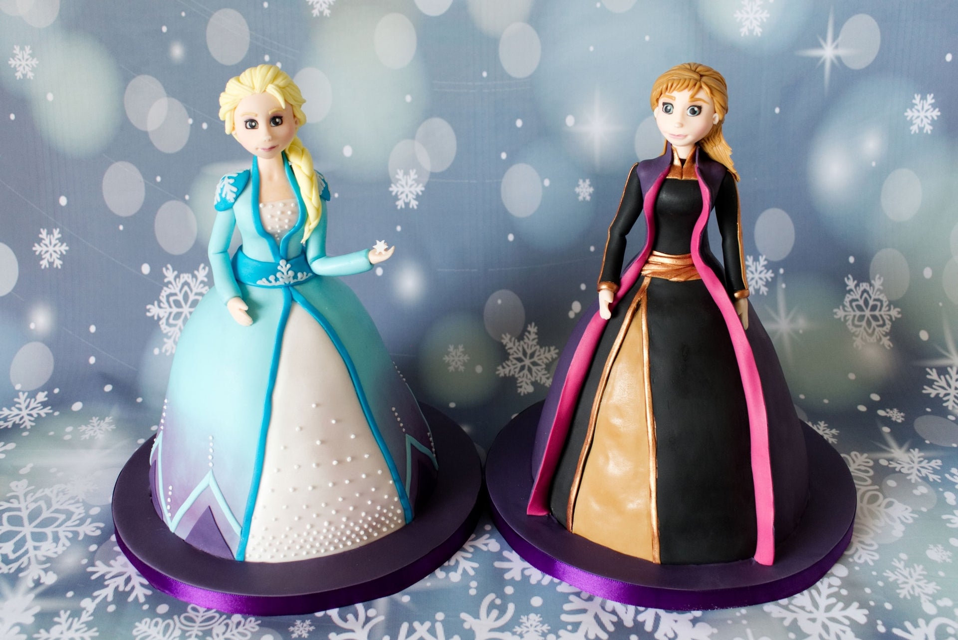 Frozen Elsa en Anna barbietaarten