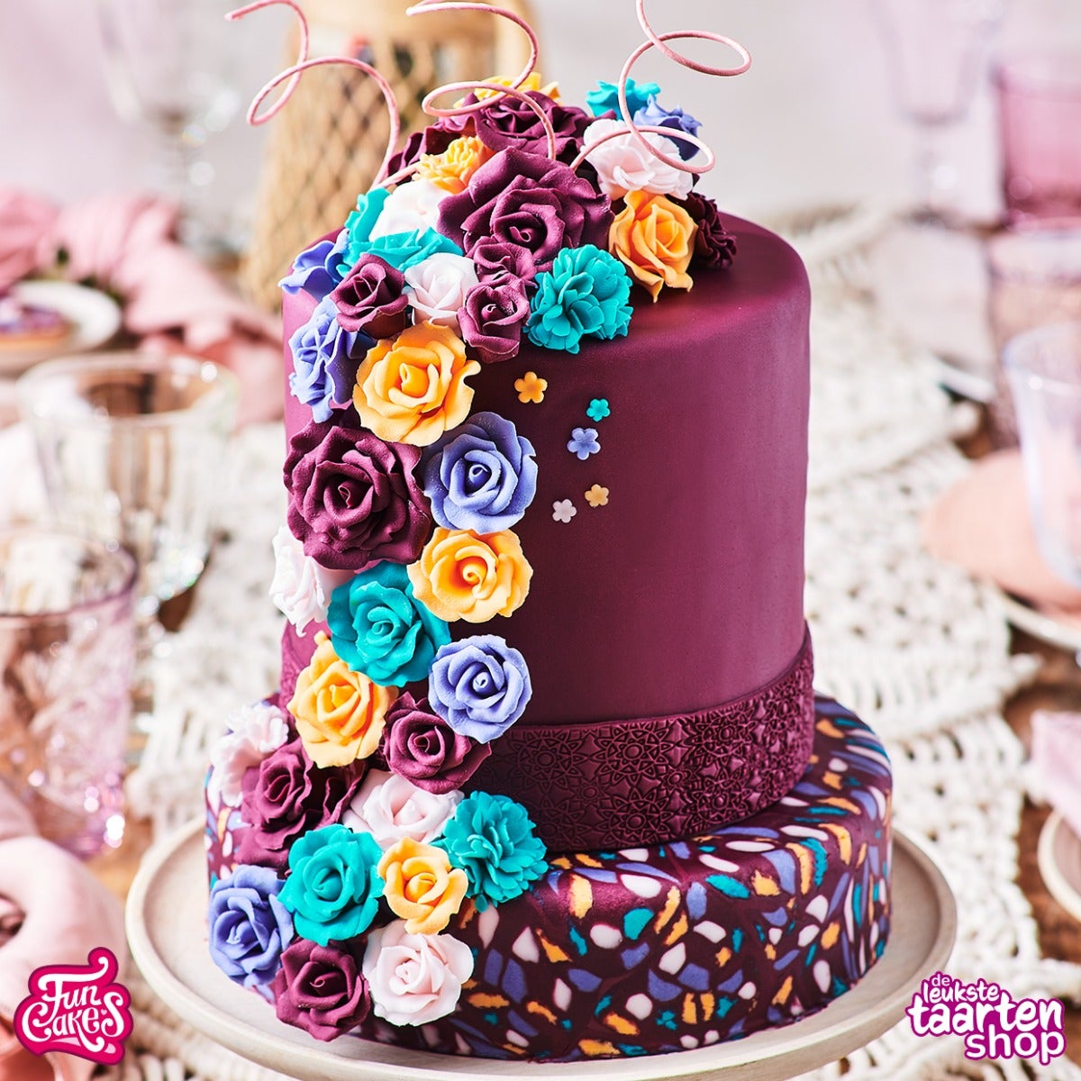 Chic Aubergine Kleur van het jaar Stapeltaart