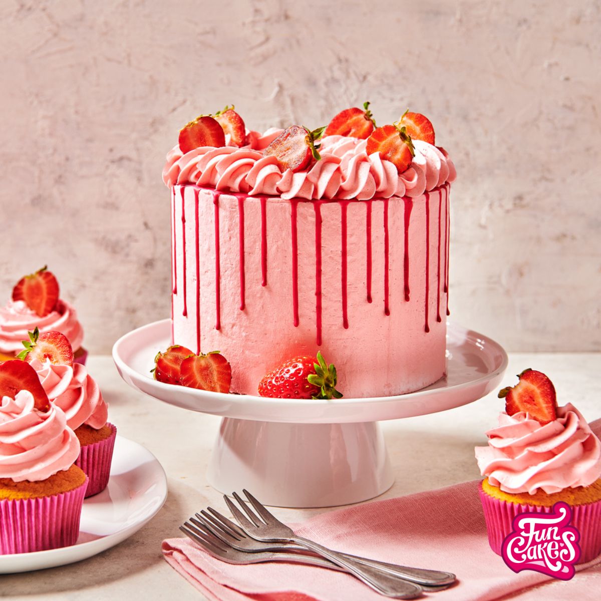 Aardbeien drip taart