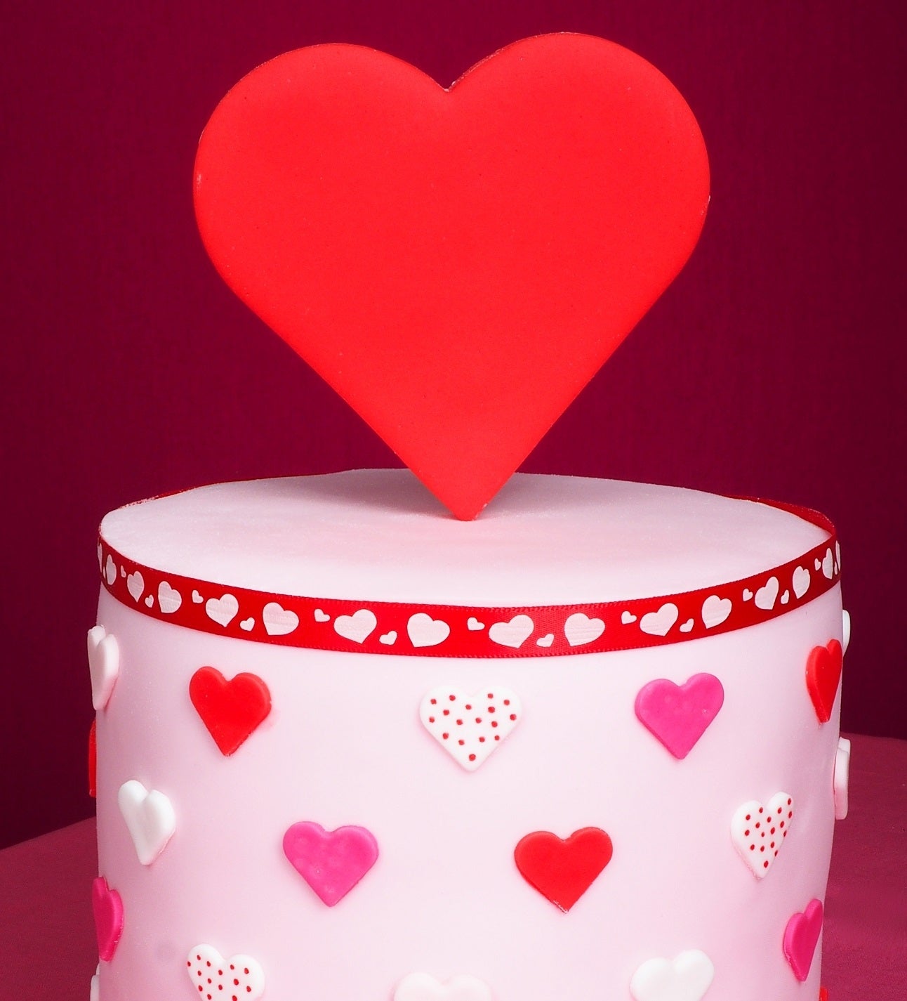 'With lots of love' taart