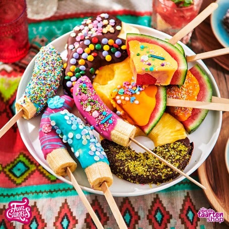 Zomerse Fruit Gedipt in Chocolade