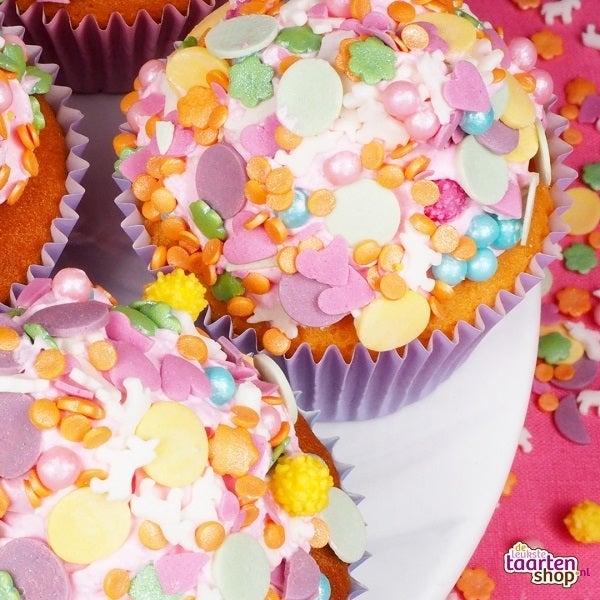 Cupcakes met unicorn sprinkles