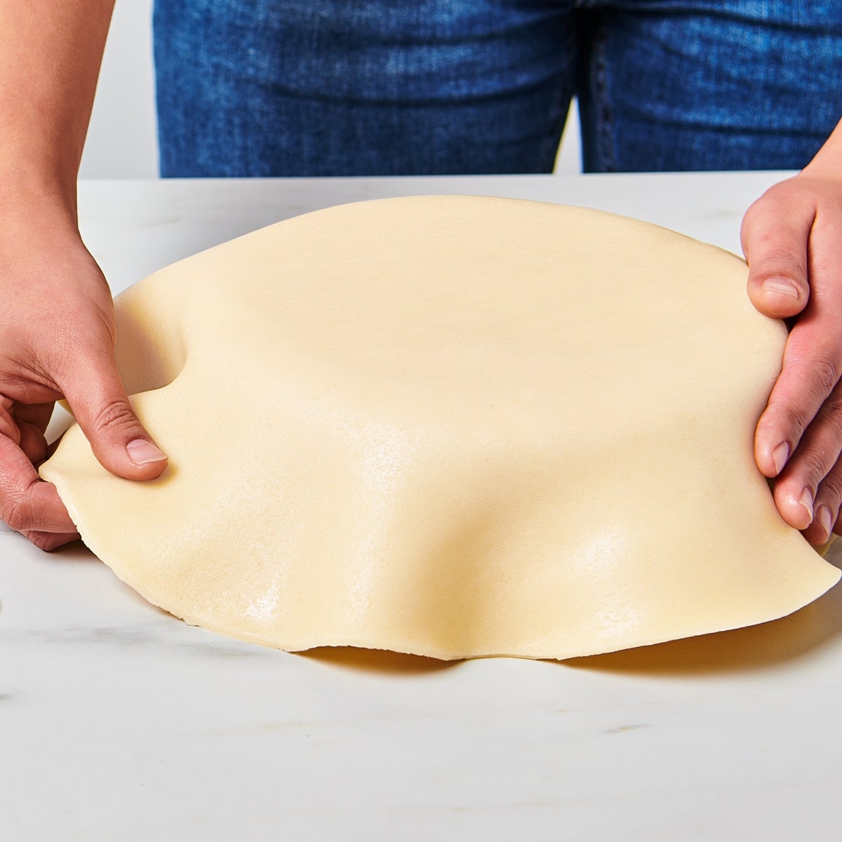 FunCakes Ready Rolled Amandel Fondant Disc BBD Discount