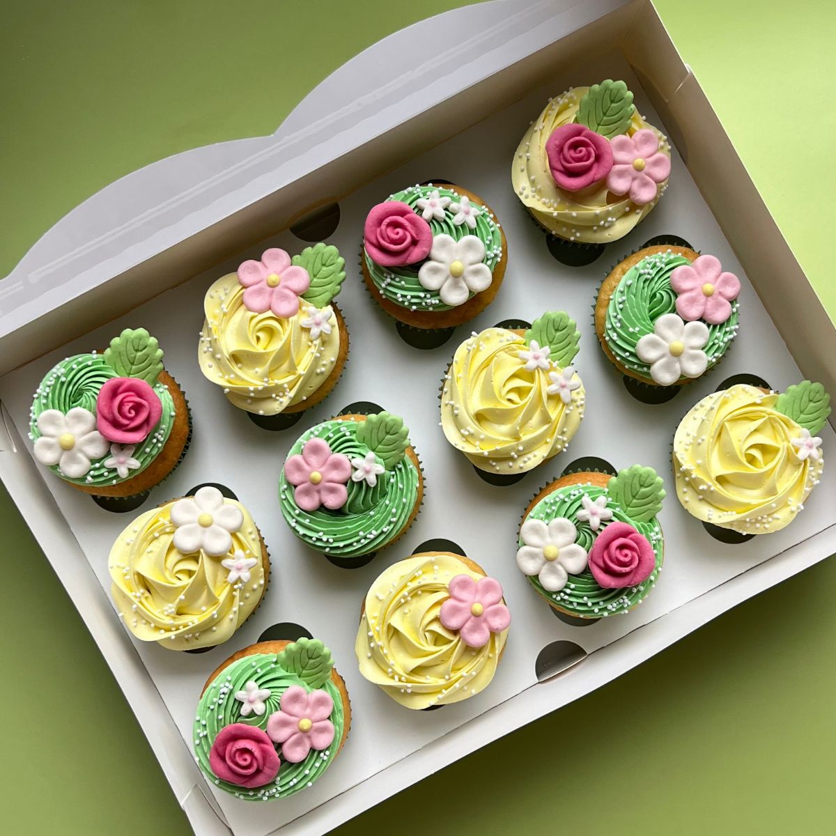 FunCakes Fondant Decoraties Madeliefjes Wit Roze set/12