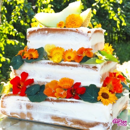 Vrolijke Naked Cake met Eetbare Bloemen