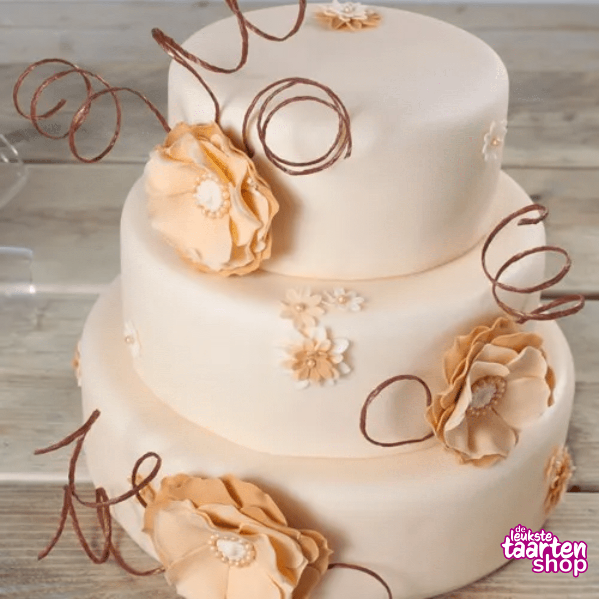 Champagne wedding cake 60 photos Astyledwedding com