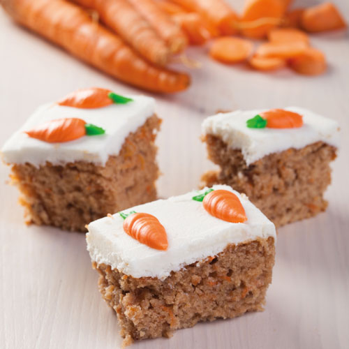 Zeebrasem Oorlogsschip Decimale Carrot Cake met overheerlijke zoete glazuur - deleukstetaartenshop.nl