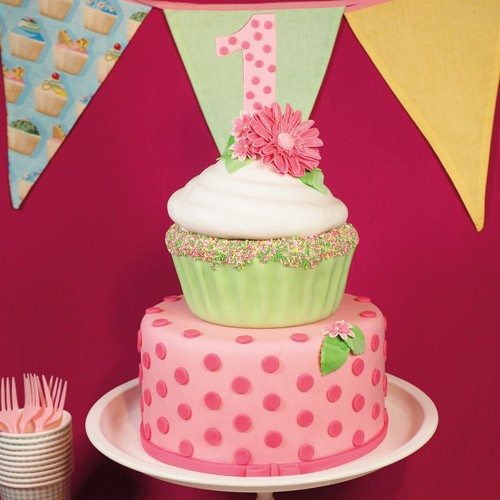 Vergelijkbaar iets Specimen Giant verjaardag cupcake - deleukstetaartenshop.nl